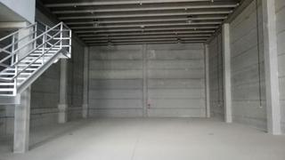 Rent Industrial building in El Médano. Ideal para almacén