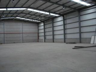 Rent Industrial building in Las Chafiras. Dos muelles de carga