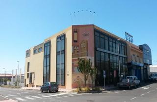 Nau industrial a Las Chafiras. Primera línea de autopista