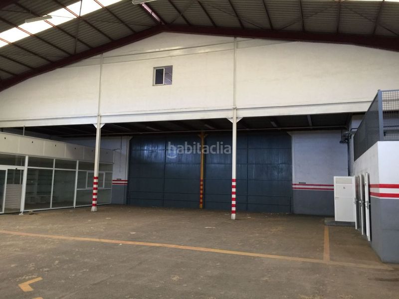 Foto d6477c54-f254-4bc5-84f2-893da7641b4f. Rent industrial building in Casco Urbano Adeje