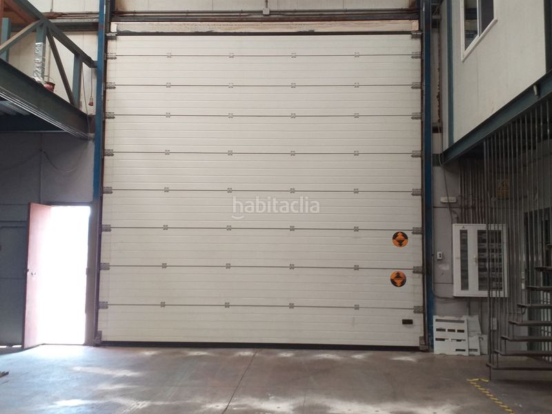 Foto d12c49d8-9e00-403b-af87-01c50ced0358. Nau industrial a Arico