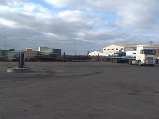 Nau industrial a Barranco Grande. Parcela de 6500 m2, con almacén y vivienda. válida para ric
