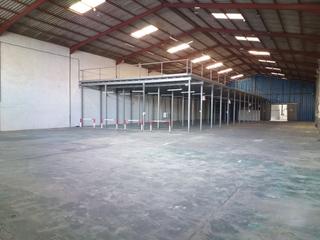 Rent Industrial building in La Cuesta - Finca España. Nave industrial en la cuesta, bien ubicada.