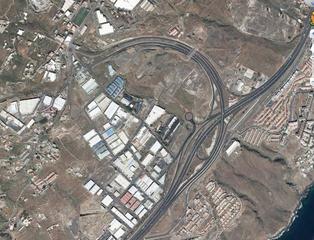 Lloguer Terreny residencial a El Chorrillo. Parcela industrial, vallada y asfaltada