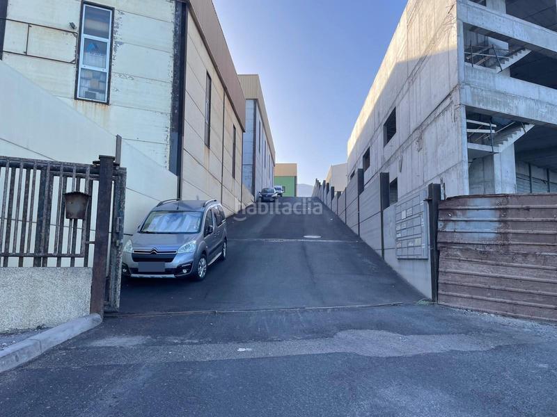 Foto 523ce5aa-3985-43fb-8e48-876547af827c. Rent industrial building in Arafo