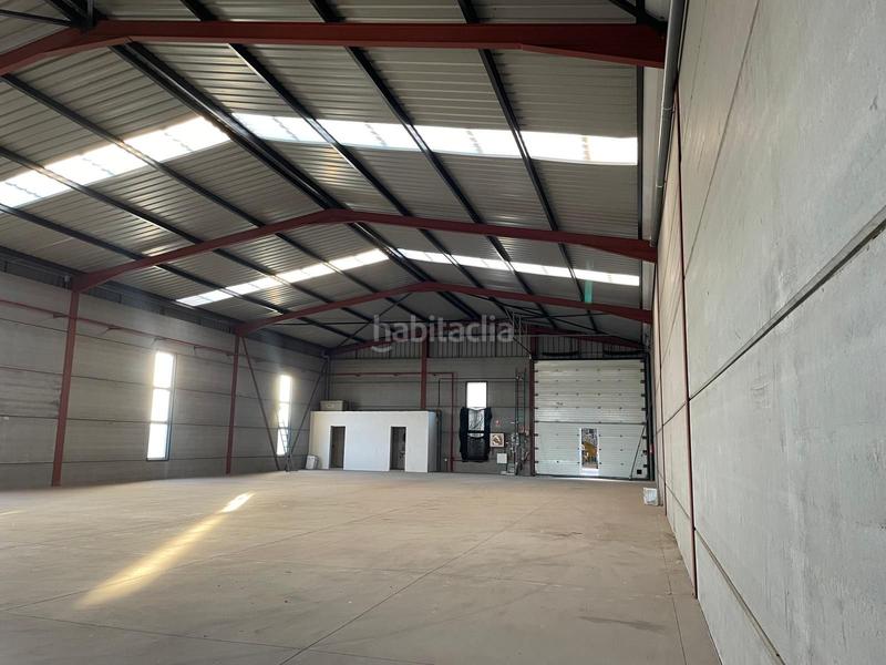 Foto 84082050-ffac-48d1-83a6-54487d880355. Rent industrial building in Arafo