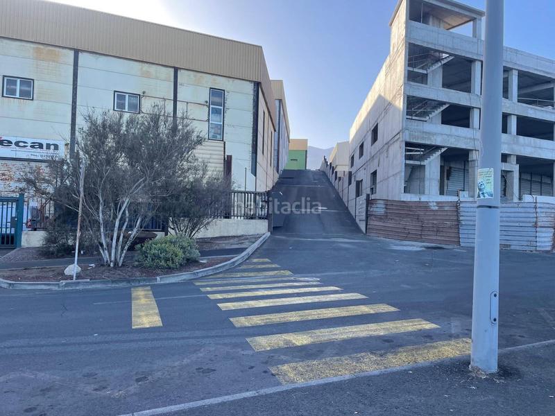 Foto a013ba68-cb4f-480b-8359-75b28d148569. Rent industrial building in Arafo