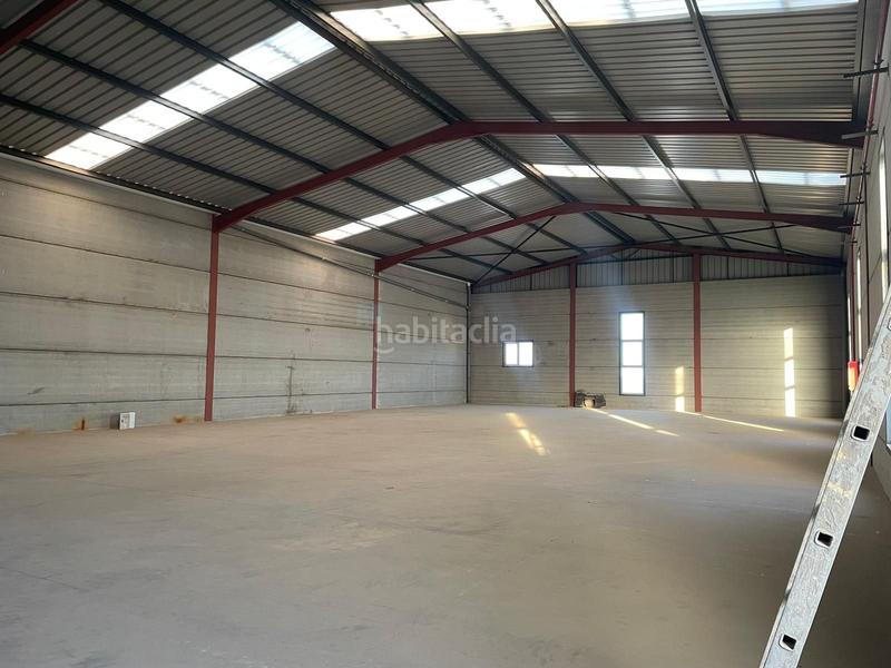 Foto a310674c-a2c4-4085-86ee-ecf993b40584. Rent industrial building in Arafo