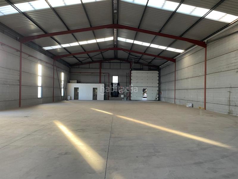 Foto e3d74008-ae36-4f7e-bd3b-8db0297e8e52. Rent industrial building in Arafo