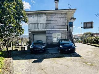 Maison à Mos. Casa piedra