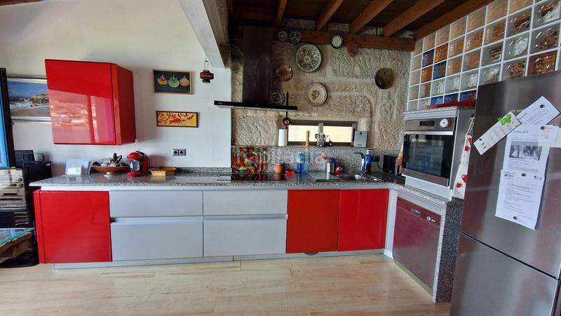 Foto c0a63113-f320-456c-8906-f42228fbb581. Casa chalet con vistas en loureiro, en Bueu