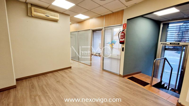 Foto 44fb9b70-b0fd-4bf9-8911-7e9758074646. Local comercial a Coiro Cangas