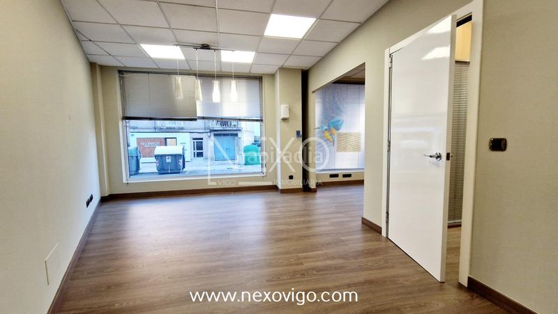 Foto 9ceec762-6182-4f98-8bdb-c8249973d0d4. Local comercial a Coiro Cangas
