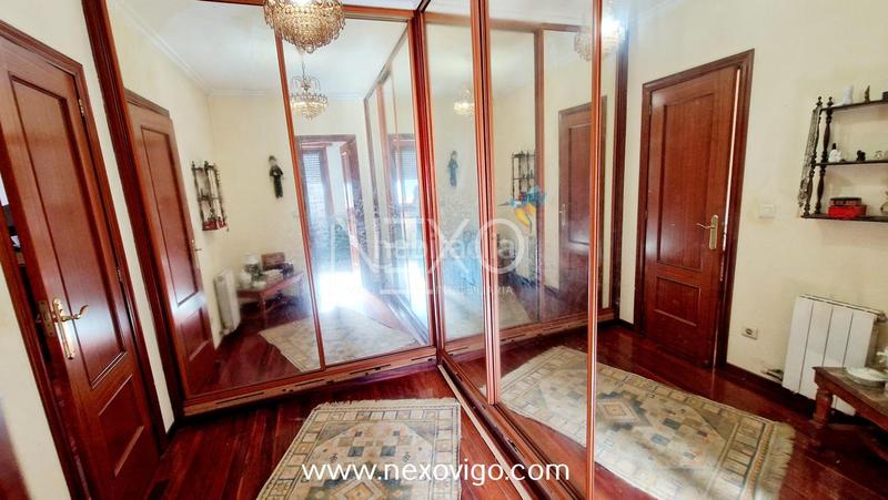 Foto 84e711c3-24a2-4d60-8b3a-d23879fa3be3. Haus mit parking in Lavadores Vigo