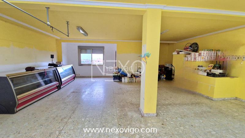 Foto b2aa8f0d-d02e-42f3-93c0-6e4c7dfd9ad6. Local comercial a Cangas pueblo Cangas