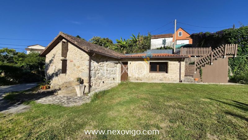 Foto b5a3101c-8a1d-4ab6-b2eb-7c8ffc951cc3. Casa amb aparcament a Moaña