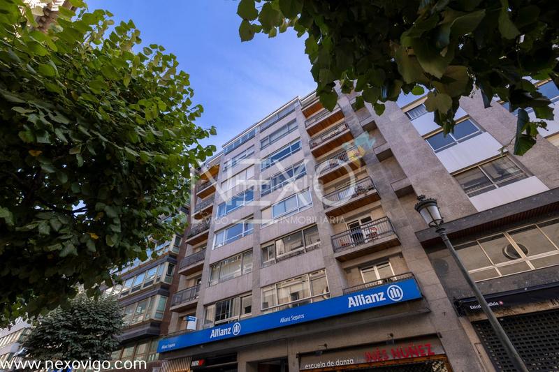 Foto d094b7f1-620e-4210-b6cd-bcf8d65297f9. Piso  de lujo en pleno centro , c uruguay en Centro - Areal Vigo