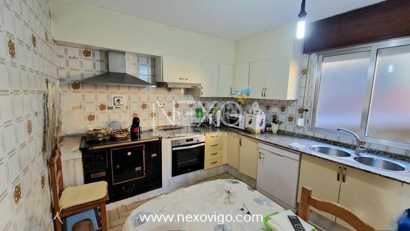 Foto 4bab23de-a514-4ded-996e-46b073ca5a9f. Haus mit parking in Moaña