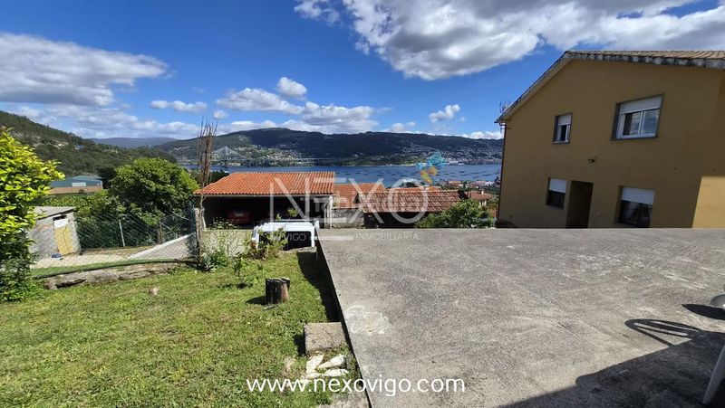 Foto 4cf6d612-98a4-4d46-ba89-c59c29b2a5cb. Casa amb aparcament a Moaña