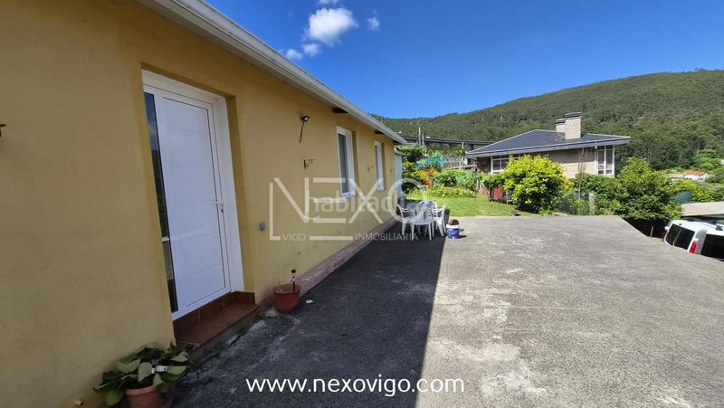 Foto b5b6a438-b091-4b09-80e1-6942cbac3a0d. Casa amb aparcament a Moaña