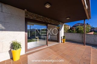 House  Rúa do seixo. Chalet independiente en beade con piscina