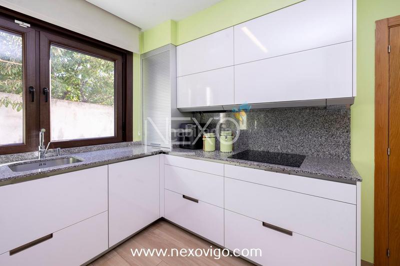 Foto b08f5508-66a2-4482-b2eb-3d7d204c0f45. Casa amb calefacció aparcament a Valadares - Beade Vigo