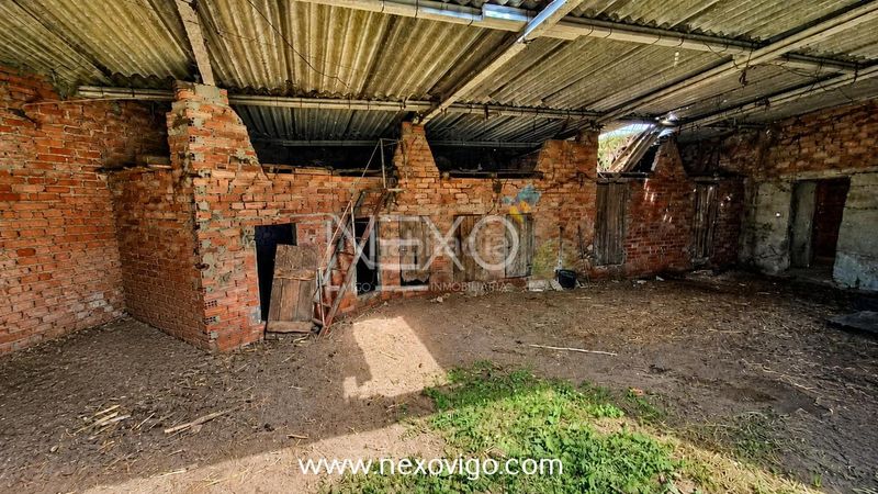 Foto d54612a3-94a0-4817-a5fe-bb34fd117959. Casa amb aparcament a Marín