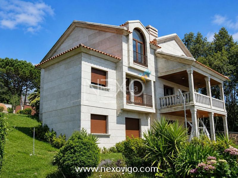 Foto eeac5858-085a-46ad-9e71-40fd9fee53ba. Casa amb calefacció aparcament piscina a Darbo Cangas