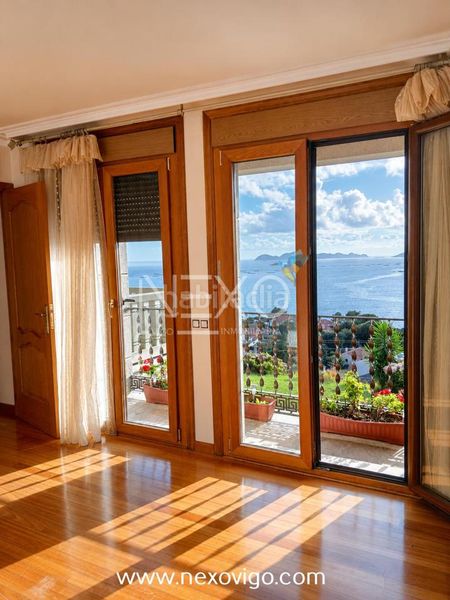 Foto 7a505d99-4641-4d5f-b4be-81840196361c. Casa amb calefacció aparcament piscina a Darbo Cangas