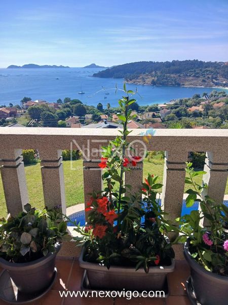 Foto 9d6f3f69-de01-433f-a340-67066b675726. Casa amb calefacció aparcament piscina a Darbo Cangas
