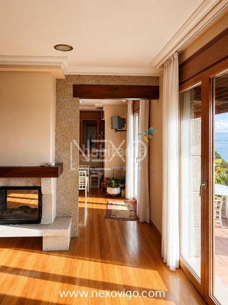 Foto f77bcefc-80f1-46a1-8409-75e2da23baf0. Casa amb calefacció aparcament piscina a Darbo Cangas