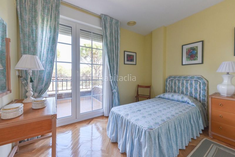 Foto a77cd62f-eb96-4a5b-a575-8e85feab8285. Chalet in urbanización el montico 598 in Tordesillas