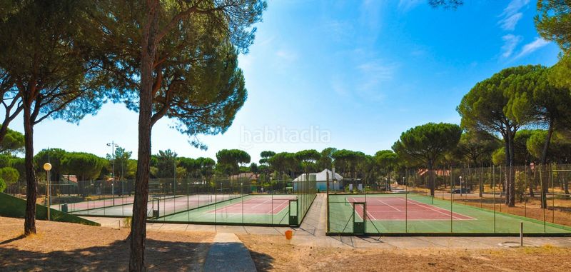 Foto c95b6d5e-5de5-493d-b584-e07ac4818598. Chalet in urbanización el montico 598 in Tordesillas