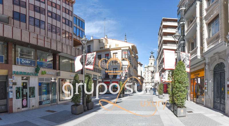 Foto 0667d224-1da5-4a3a-af2b-dec5a5a6b359. Aparcament cotxe a calle de santiago 14 a Centro Valladolid