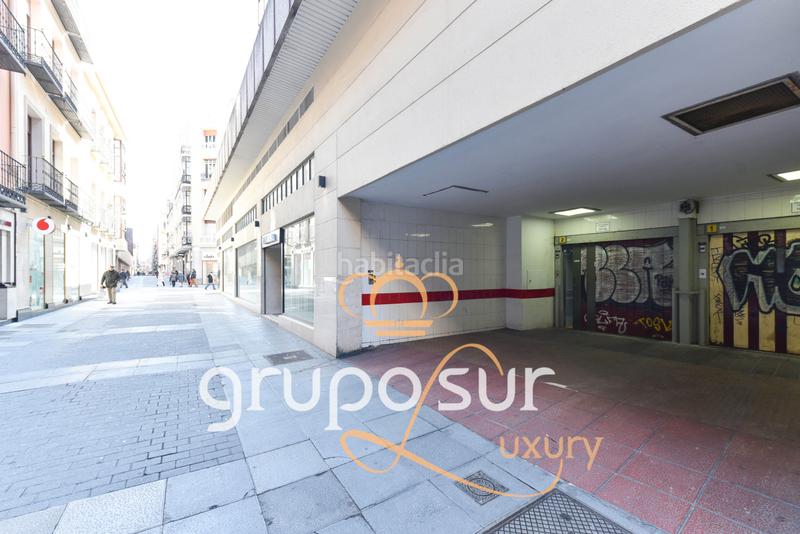 Foto 5210a9f9-da91-4cf9-b610-5e06472631f5. Aparcament cotxe a calle de santiago 14 a Centro Valladolid