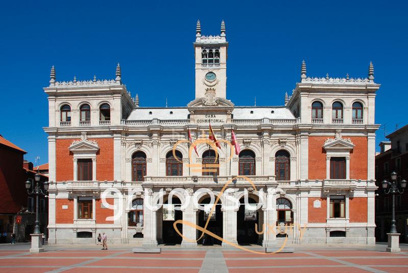 Foto a31be8ec-a3c7-4810-9b3f-e684a7d10526. Aparcament cotxe a calle de santiago 14 a Centro Valladolid