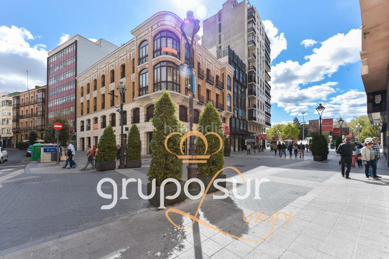 Foto cf57570d-5d0b-4d86-a181-65cbc5756f65. Aparcament cotxe a calle de santiago 14 a Centro Valladolid