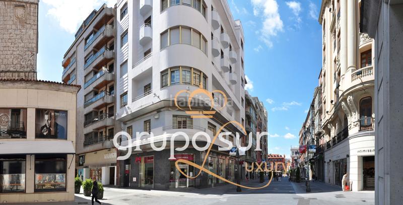 Foto d2ae6646-ae19-4c6b-b0dc-f69a878da27e. Aparcament cotxe a calle de santiago 14 a Centro Valladolid