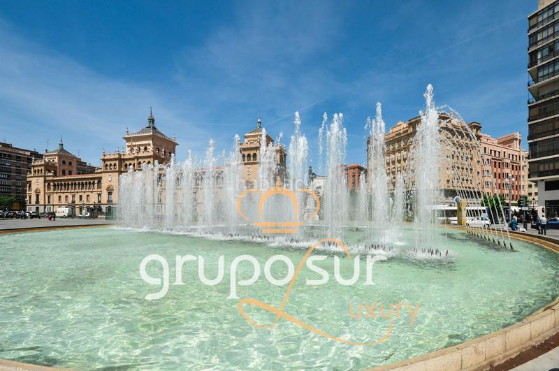 Foto ffc08b47-6c40-47e4-a6b1-ac4519429656. Aparcament cotxe a calle de santiago 14 a Centro Valladolid