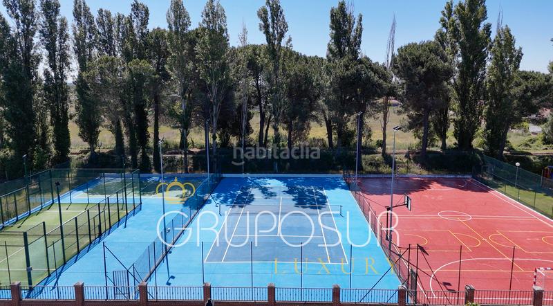 Foto 0da20305-82ba-4348-83cd-f55324ee065a. Chalet in calle avellano 1 in Simancas