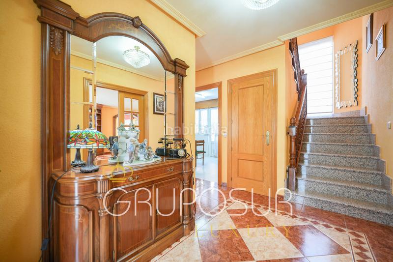 Foto f2979f96-74f9-48bf-b07e-8beead445171. Chalet in calle avellano 1 in Simancas