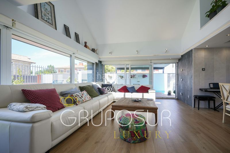 Foto b98dd03d-a677-45b3-ad0e-209f01fd6e30. Chalet in calle madroño 1 in Extrarradio Valladolid
