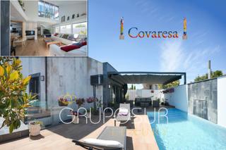 Xalet a Calle madroño 1. Extraordinario chalet de lujo con ascensor y piscina climatizada