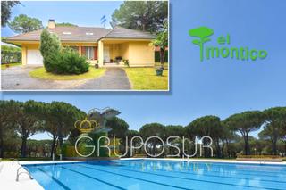 Xalet a Urbanización el montico 1b. Fantástico chalet independiente con piscinas comunitarias en la