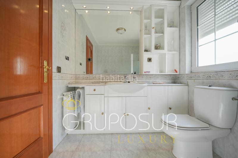 Foto 1e1a5c5a-1560-41d7-bab8-933a80cb19c8. Chalet con camino riscaldamento parcheggio piscina in Boecillo