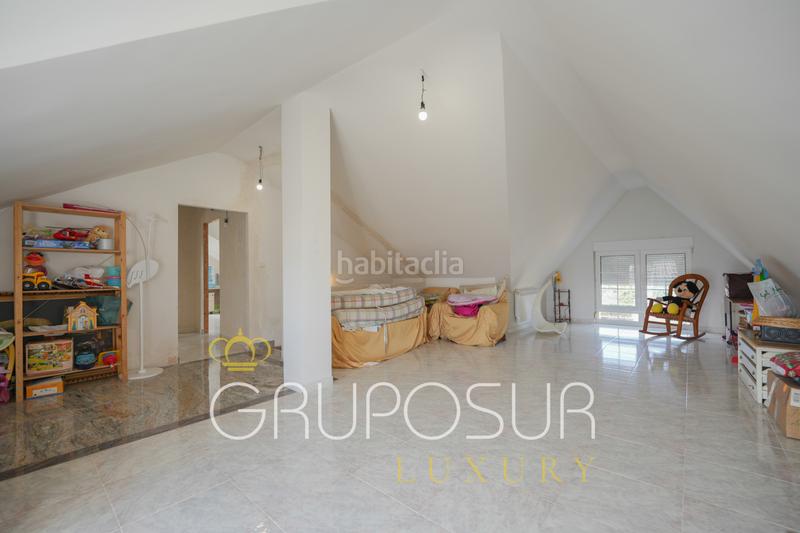 Foto 32a50b64-fa87-4353-97f4-a468df932275. Chalet con camino riscaldamento parcheggio piscina in Boecillo