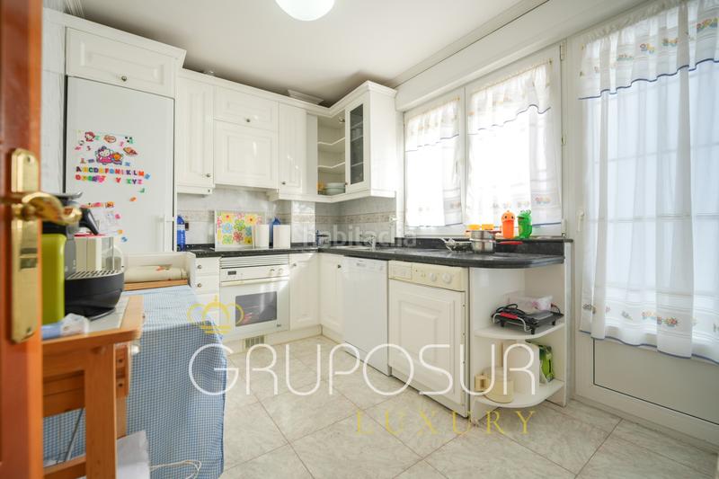 Foto 43c29c87-4a56-429b-81bb-10b789327cf5. Chalet con camino riscaldamento parcheggio piscina in Boecillo