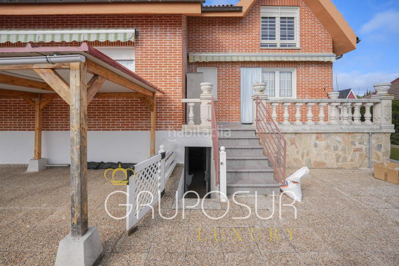 Foto 60a62fcb-93f9-41f6-ad0f-ee4a7b30d576. Chalet con camino riscaldamento parcheggio piscina in Boecillo