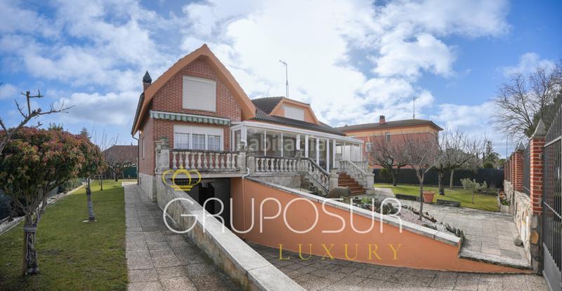 Foto 72c208fb-ace6-4c9b-8d38-fa8b8f58bd46. Chalet con camino riscaldamento parcheggio piscina in Boecillo