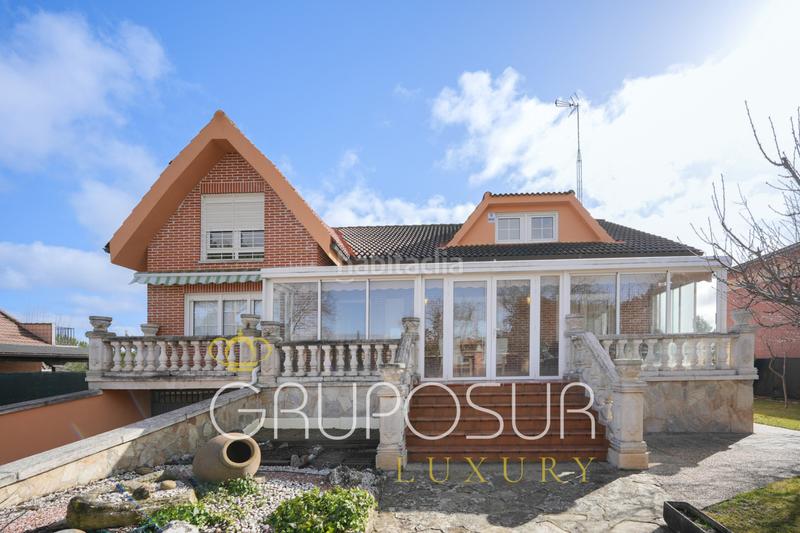 Foto 885ce282-a14a-4d27-97f2-3cf8fb6a49d1. Chalet con camino riscaldamento parcheggio piscina in Boecillo